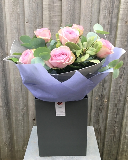 Picture of Six Romantic Kisses Lilac