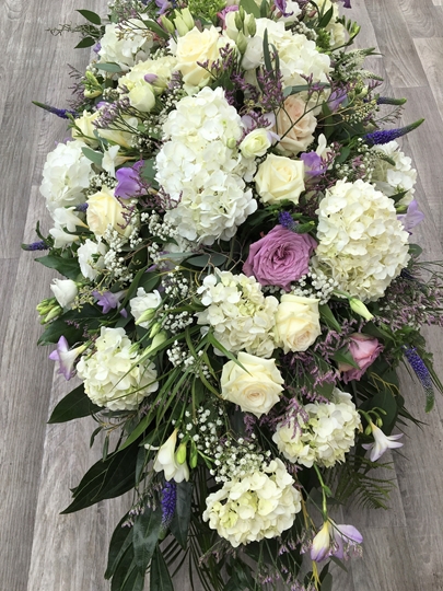 Picture of Ivory & Lilac Casket Spray 4ft