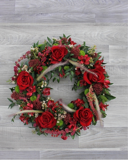 Picture of Mixed Wreath - Red £95