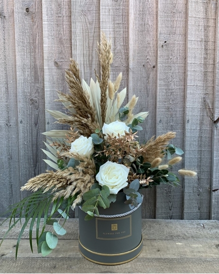 Picture of Dried Floral & White Rose HatBox