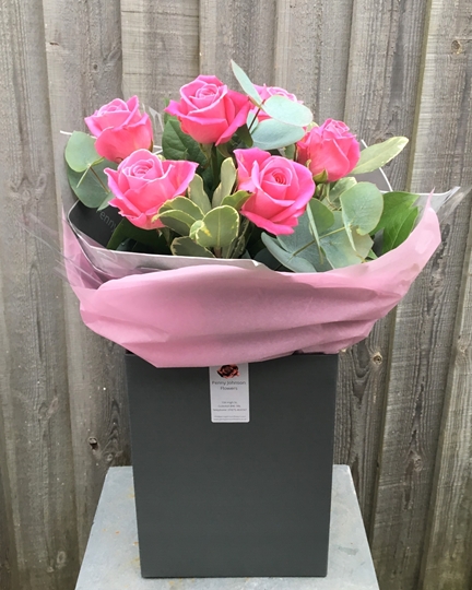 Picture of Six Romantic Roses