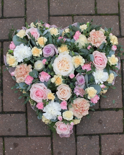 Picture of Rose And Carnation Pastel Heart £85