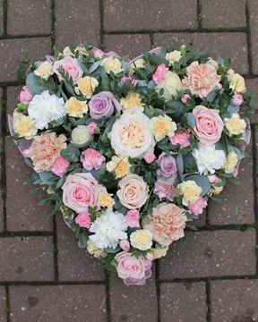 Picture of Rose And Carnation Pastel Heart