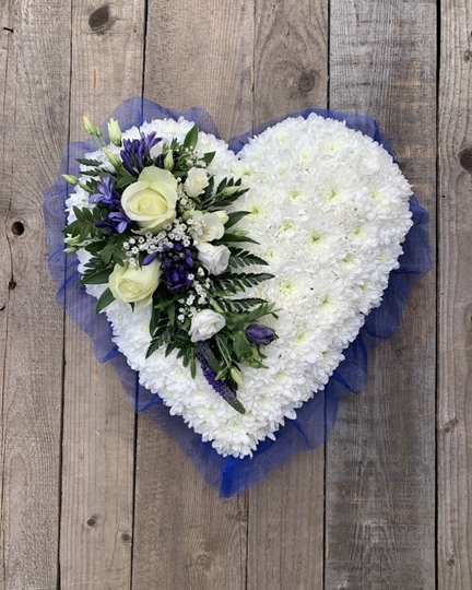Picture of Heart - Based With Blue & White Spray £75