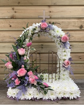 Picture of Gates Of Heaven based pink and lilac 