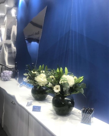 White Lily, Hydrangea & Gerbera Globe Vase For ICE Totally Gaming Excel 