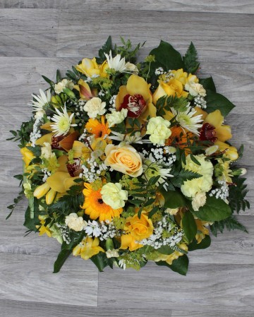 Posy Display - Yellow - Lemon - Gold 