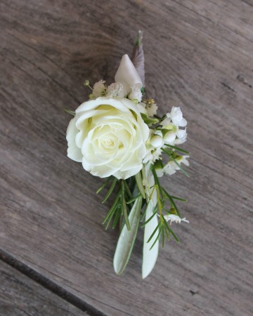 Ivory Spray Rose Gents Buttonhole 
