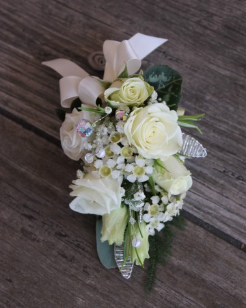 Ivory Ladies Corsage/ Handbag spray 
