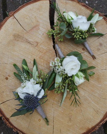 buttonhole - gents flowers - neutral buttonhole - lisianthus  - spray rose - blue eryngium - olive - eucalyptus