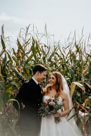 autumnal wedding at shustoke farm barns - burnt orange dahlias - quicksand roses - orange and nude colour theme wedding - coleshill wedding florist - moongate flowers - cake flowers - bridal and bridesmaids wedding flowers