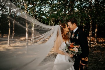 autumnal wedding at shustoke farm barns - burnt orange dahlias - quicksand roses - orange and nude colour theme wedding - coleshill wedding florist - moongate flowers - cake flowers - bridal and bridesmaids wedding flowers