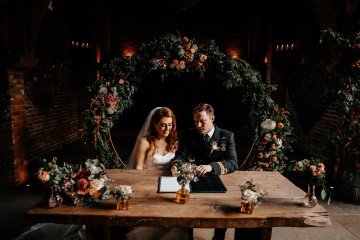 autumnal wedding at shustoke farm barns - burnt orange dahlias - quicksand roses - orange and nude colour theme wedding - coleshill wedding florist - moongate flowers - cake flowers - bridal and bridesmaids wedding flowers