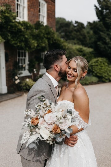 Beautiful wedding at Alrewas Hayes wedding venue - featuring toffee nude and ivory flowers - Toffee roses - Cappuccino Roses - Westminster Abbey Roses - Phalaenopsis orchids - Quicksand Roses - waxflowers - dried Ruscus - Dried Pampas grass - Eucalyptus - Bridal Bouquet 
