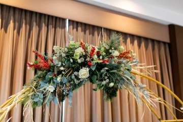 christmas wedding in solihull - festive wedding flowers - ivory and ruby wedding flowers - moongate flowers - ceremony flowers 